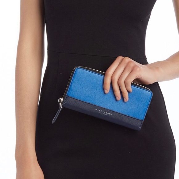 Marc Jacobs Handbags - NWT Marc Jacobs Standard Continental Wallet!!!
